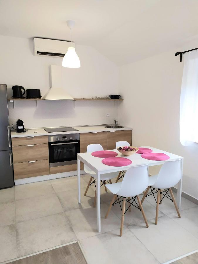 Arnyas Apartmanhaz Balatonlelle Eksteriør bilde