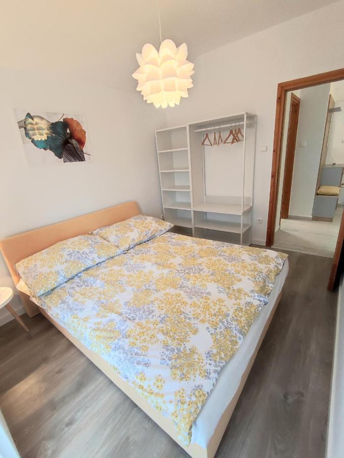 Arnyas Apartmanhaz Balatonlelle Eksteriør bilde
