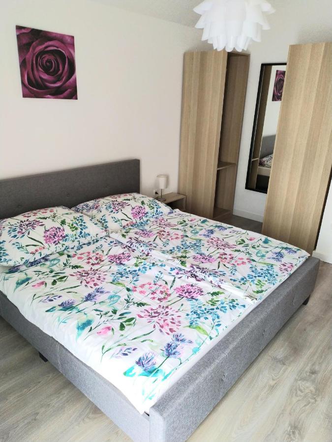 Arnyas Apartmanhaz Balatonlelle Eksteriør bilde